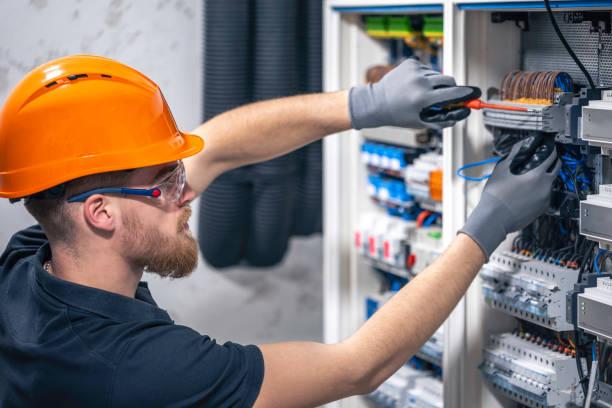 Best Local Electrician Companies  in Medford, WI